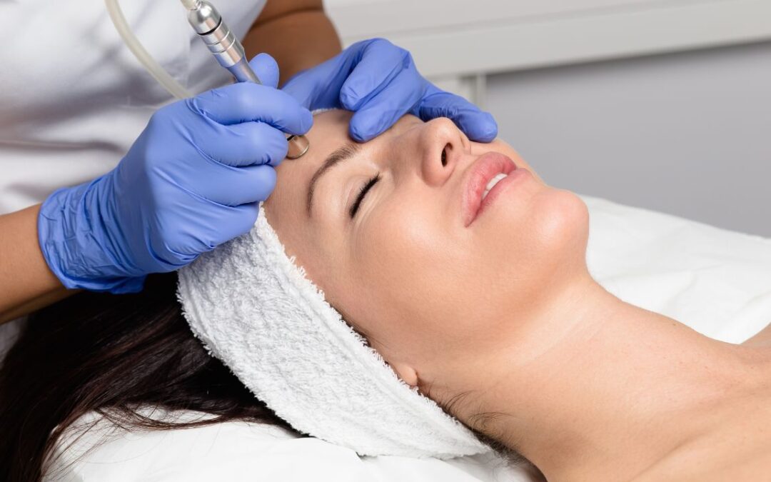 Glow Like Never Before: How DiamondGlow® Rejuvenates Skin in One Session